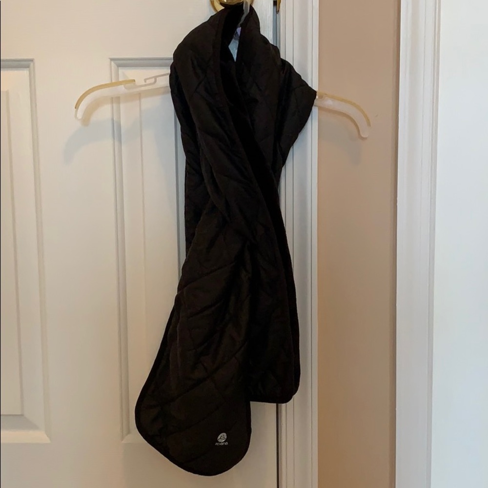 Black Scarf